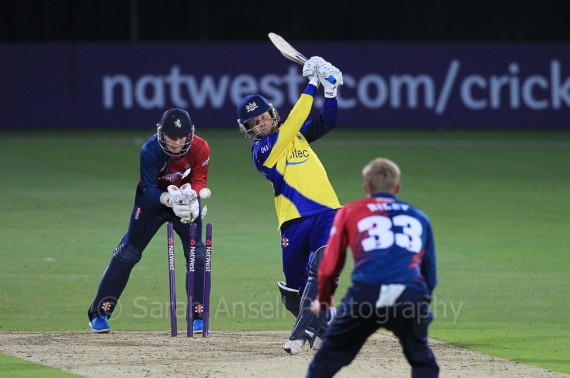 Cricket - NatWest T20 Blast - Kent v Gloucestershire - Canterbury, England -