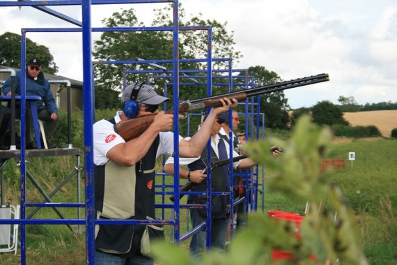 Clay pigeon shooting2