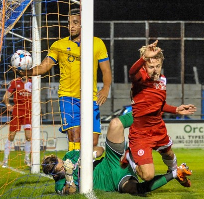 FOOTBALL (WELLING HOME)