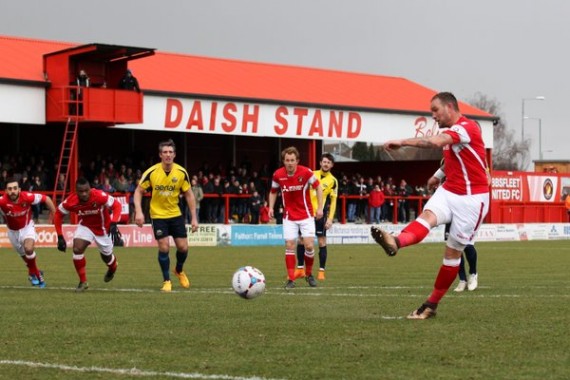 Ebbsfleet v Gosport5