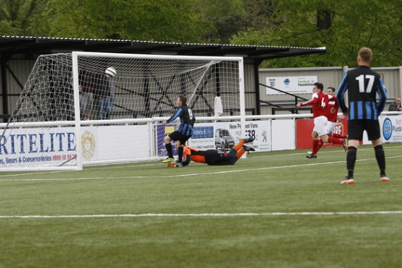 Kent FA Sunday Trophy Final between Range Rovers (Blue)and Club Langley (Red).