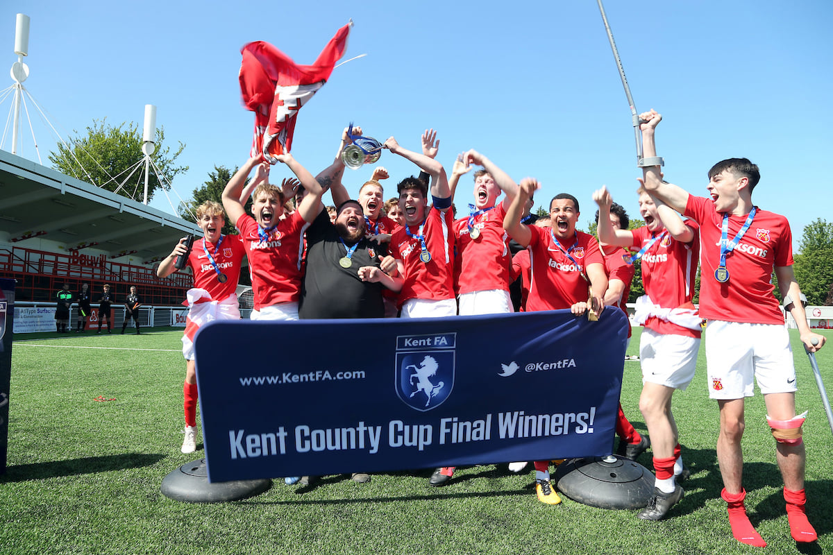 St Peter Edge Bexley In Under 18s Final Kent Sports News